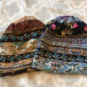 Patterned slouchy hats (set of 2)